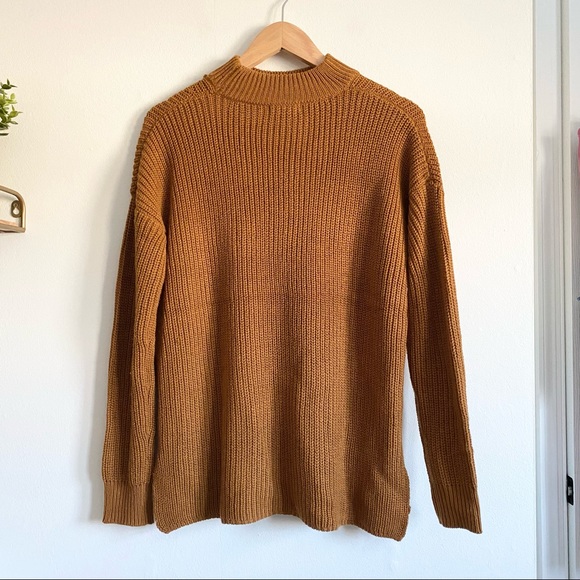 Willow & Wind Oversized Chunky Knit Sweater | Distressed Boho Sweater - Picture 4 of 7